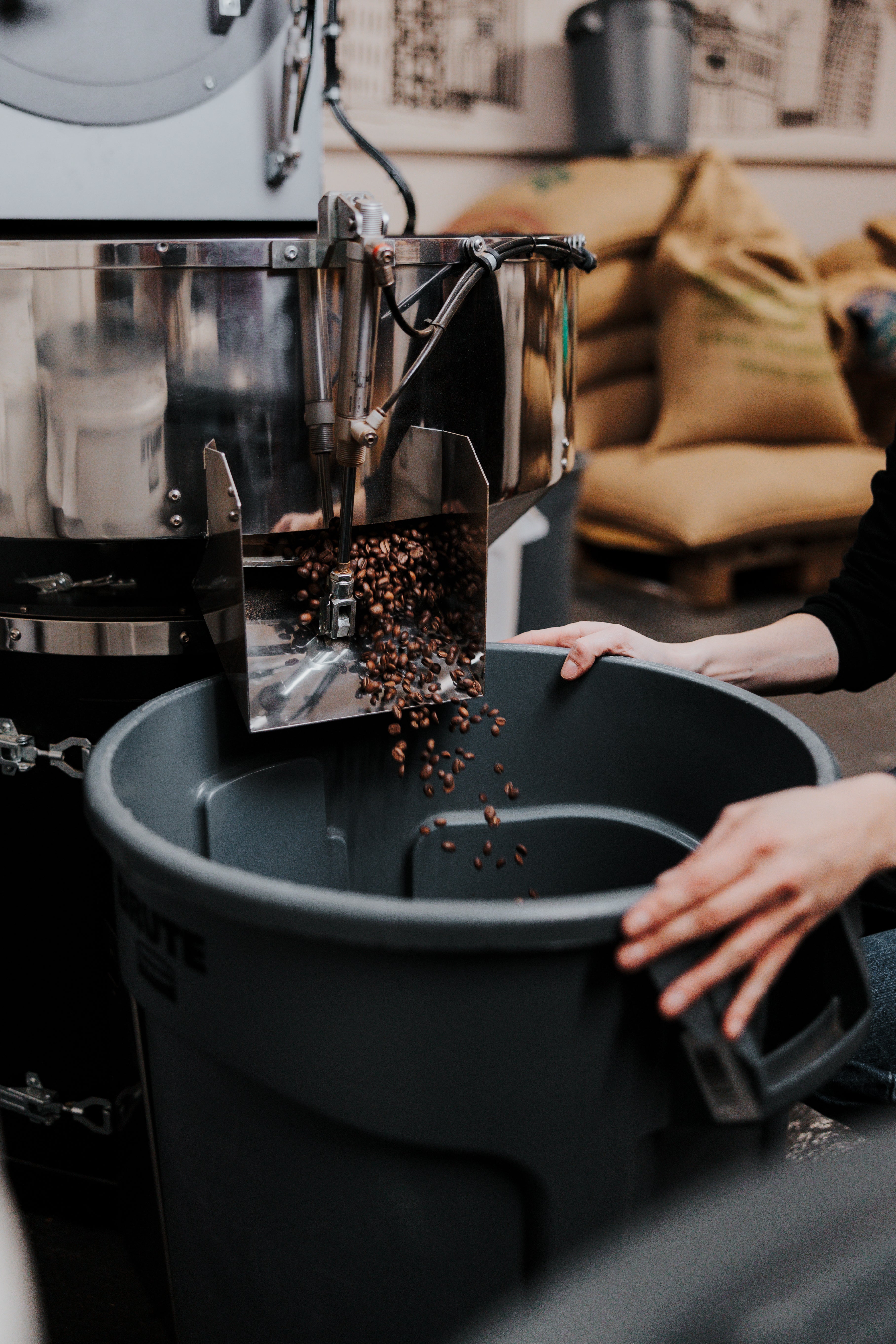 How to Buy Better Coffee Beans (Without Becoming a Snob): A UK Guide to Freshness, Roast Dates, and Taste